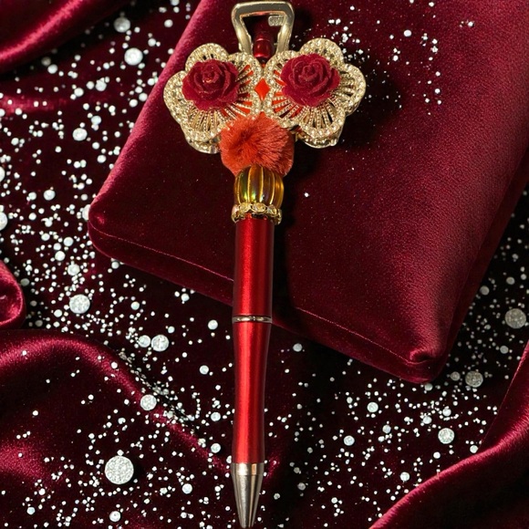 Red and Gold Decorative Rose Basket Pen - Picture 4 of 6